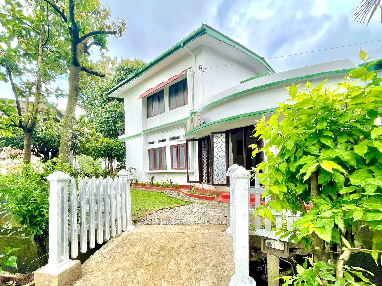 Right Wing Bungalow (A/C)