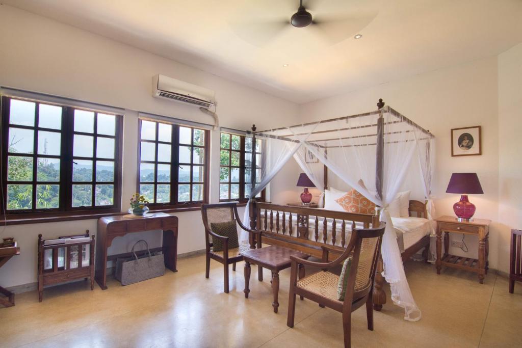 Saffron Deluxe Colonial Room