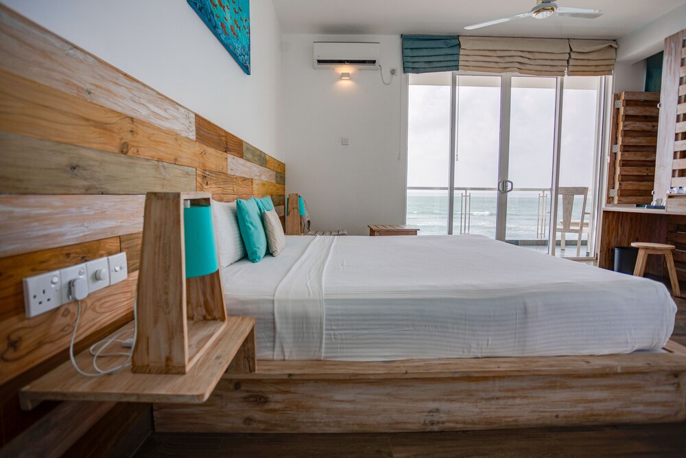 PREMIUM OCEAN DELUXE TRIPLE  ROOM