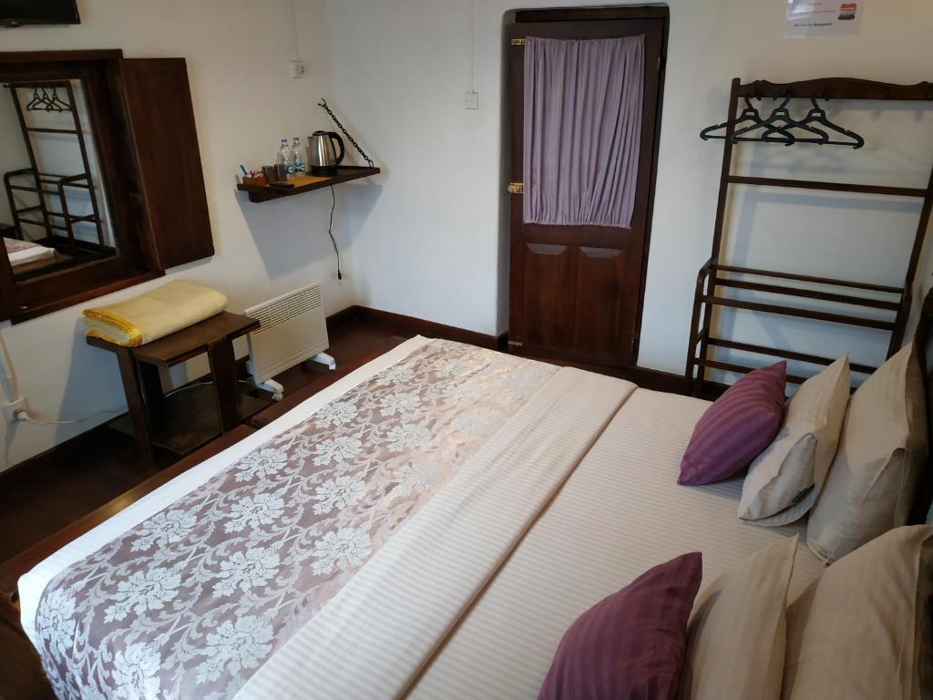 Standard Double (Twin) Room