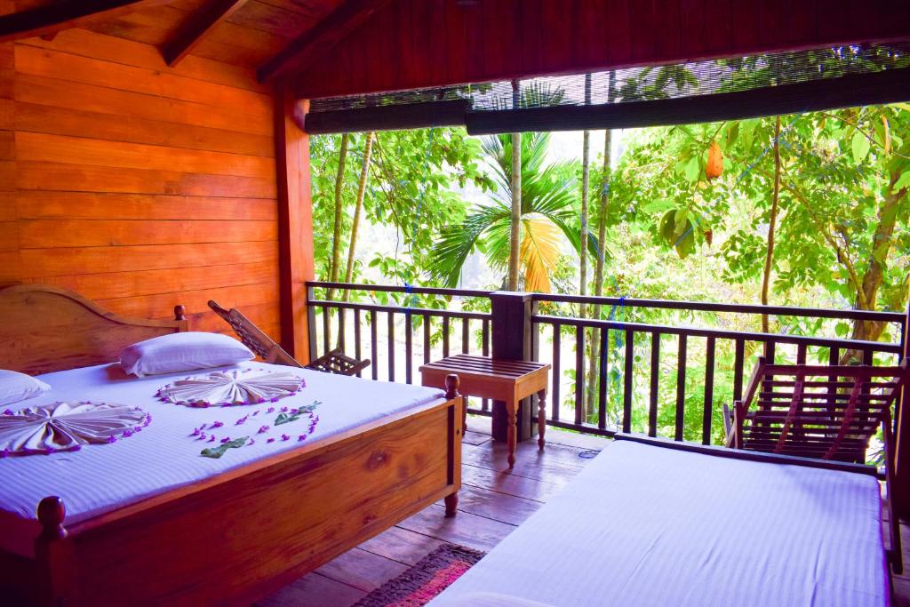 Eco Lodge