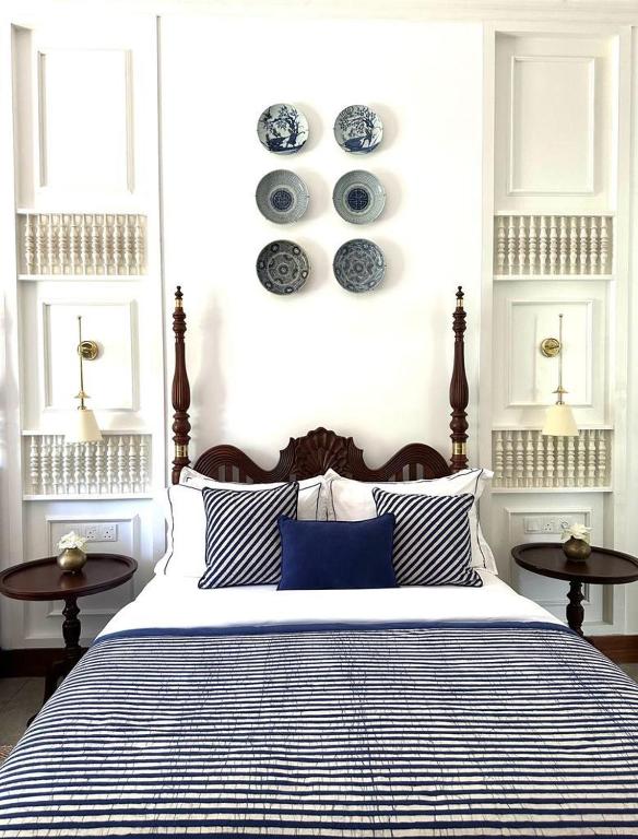 Colonial Room - Double