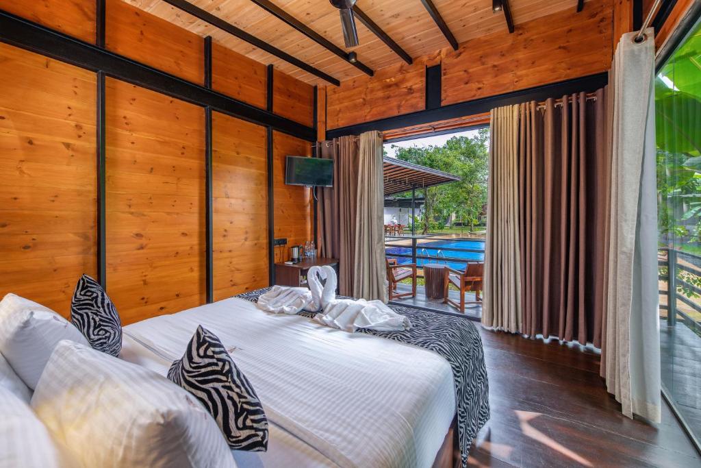 Deluxe Twin/ Double Room