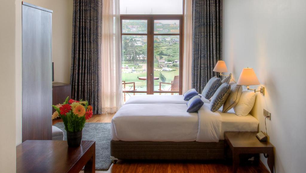 Attic Lake View - Rookwood