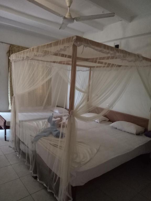 Family Room (Non A/C)